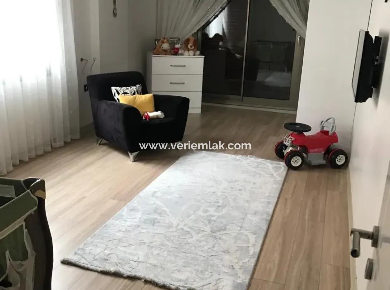 Veri'den İzmir Caddesi Üzerinde 3+1 Ayrı Mutfak, Satılık Daire