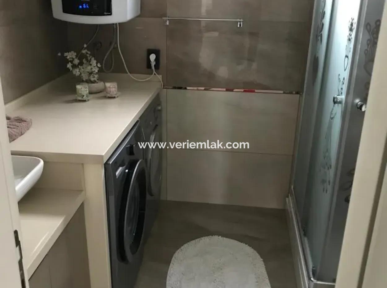 Veri'den İzmir Caddesi Üzerinde 3+1 Ayrı Mutfak, Satılık Daire