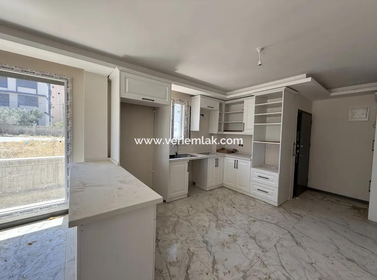 Seferihisar Camikebir’de Doğanın Kalbinde, Konforlu Ve Yatırımlık Villa