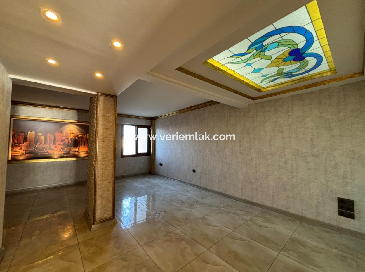 Alsancak  Kordonda 5.Kat 2+1 160M2 Çift Tapulu Satılık Daire