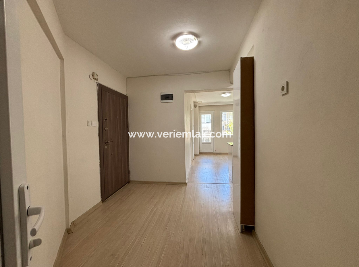 Alsancak Cami Yakını Asansörlü 1+1 Masrafsız Kiralık Daire!