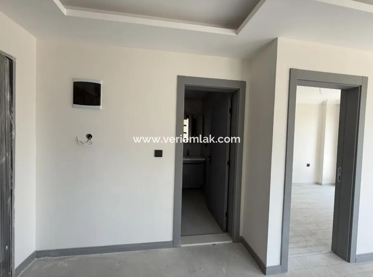 Seferihisar Çolakibrahimbey Mahallesi’nde Lüks Ve Modern 1+1 Daire