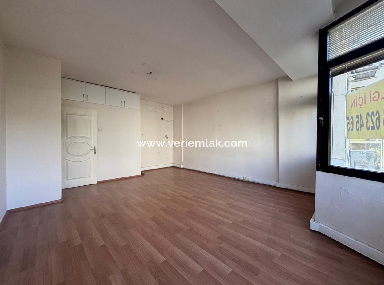 Alsancak Swiss Otel Yakını 3+1 170M2 3.Kat Kiralık İşyeri /Ofis