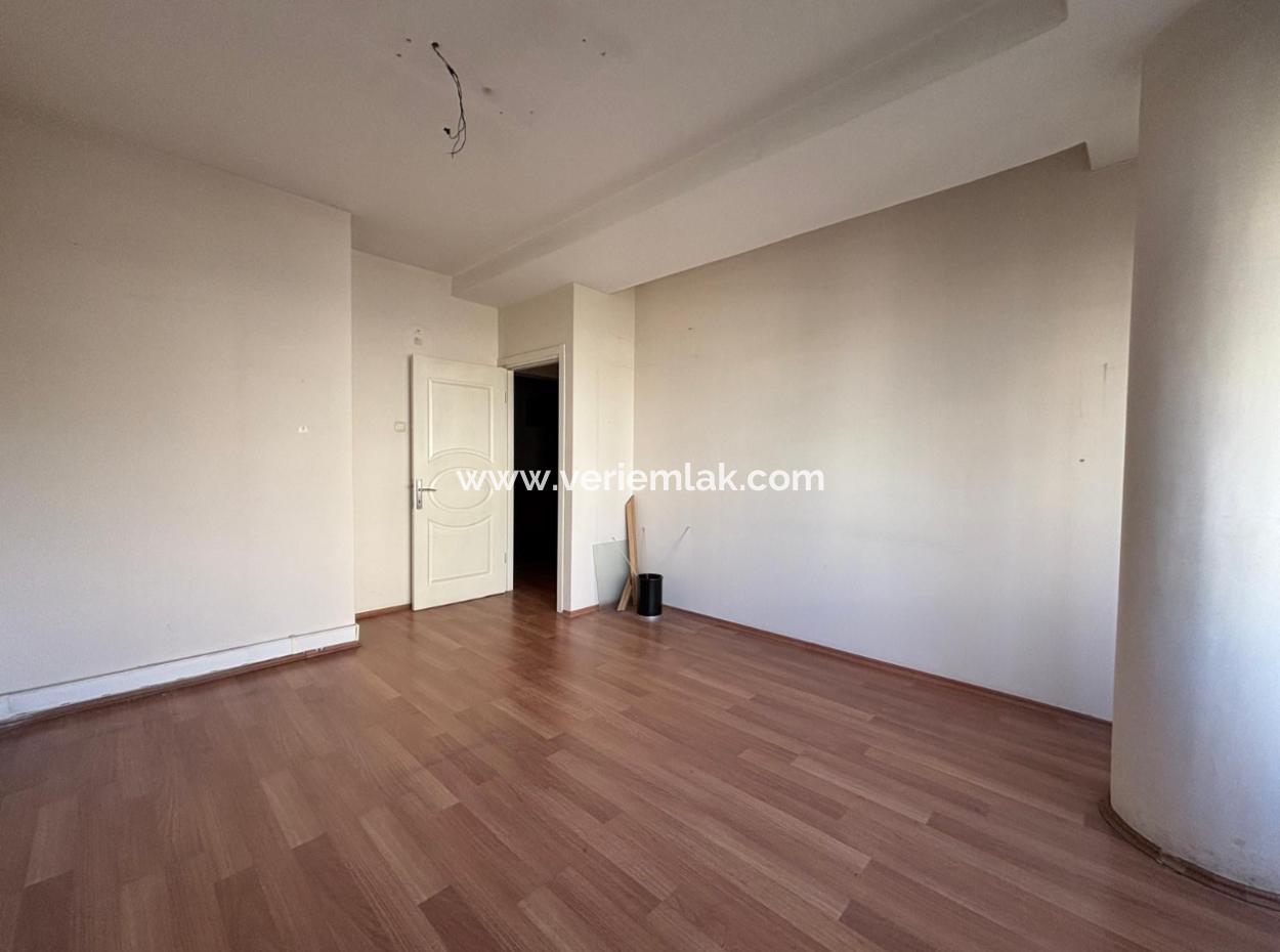 Alsancak Swiss Otel Yakını 3+1 170M2 3.Kat Kiralık İşyeri /Ofis