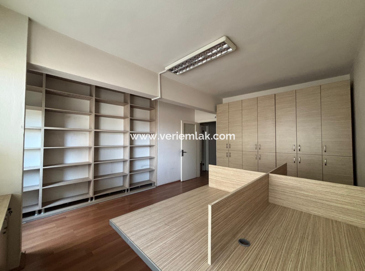 Alsancak Swiss Otel Yakını 3+1 170M2 3.Kat Kiralık İşyeri /Ofis