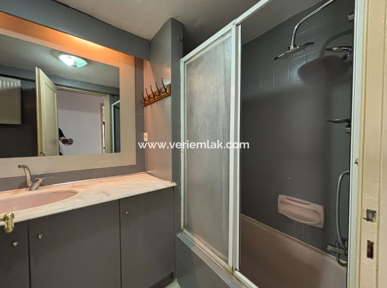 Alsancak Talatpaşa Bulvarı 3+1 130M2 Kiralık İşyeri /Muayenehane