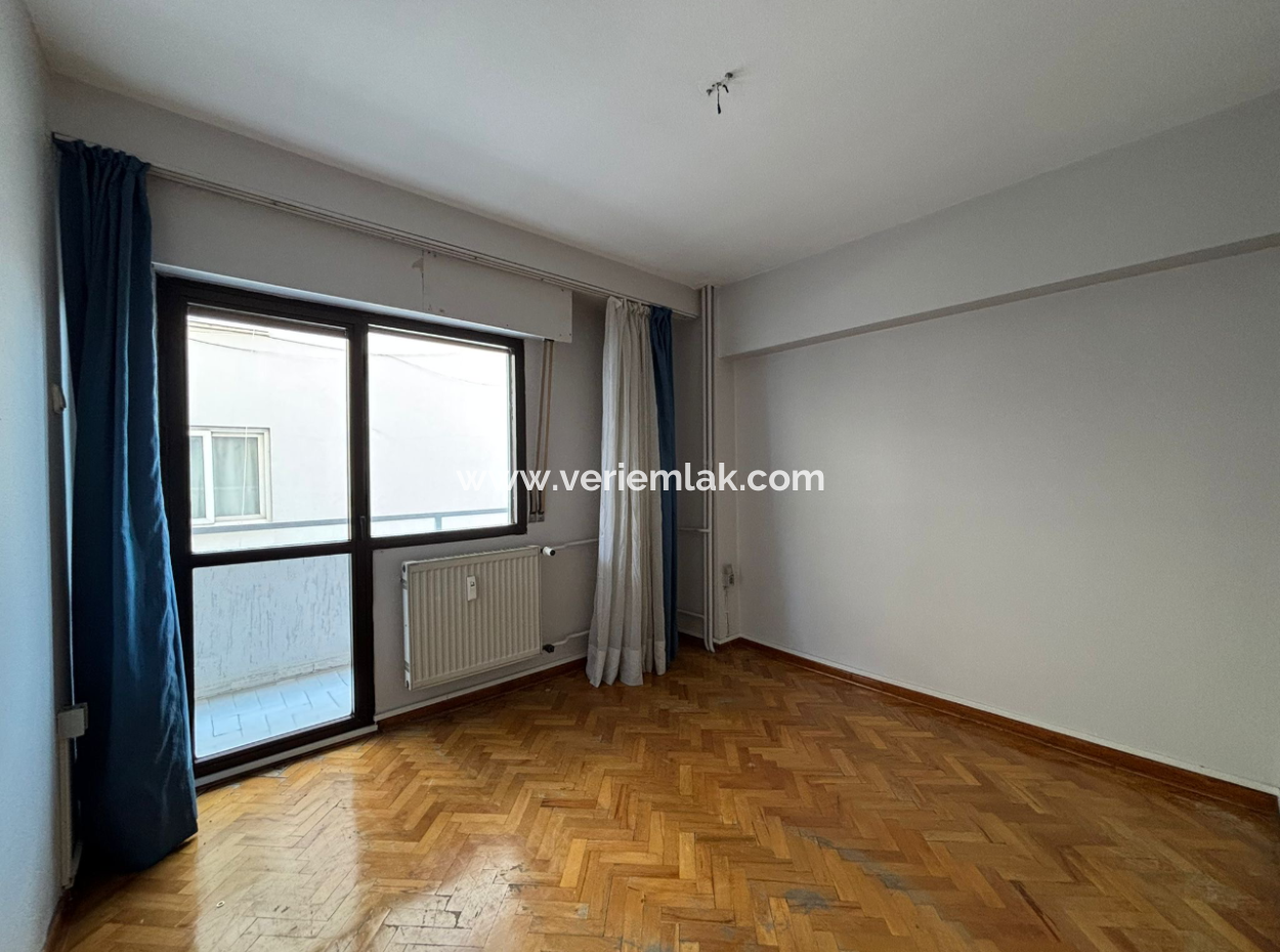 Alsancak Talatpaşa Bulvarı 3+1 130M2 Kiralık İşyeri /Muayenehane