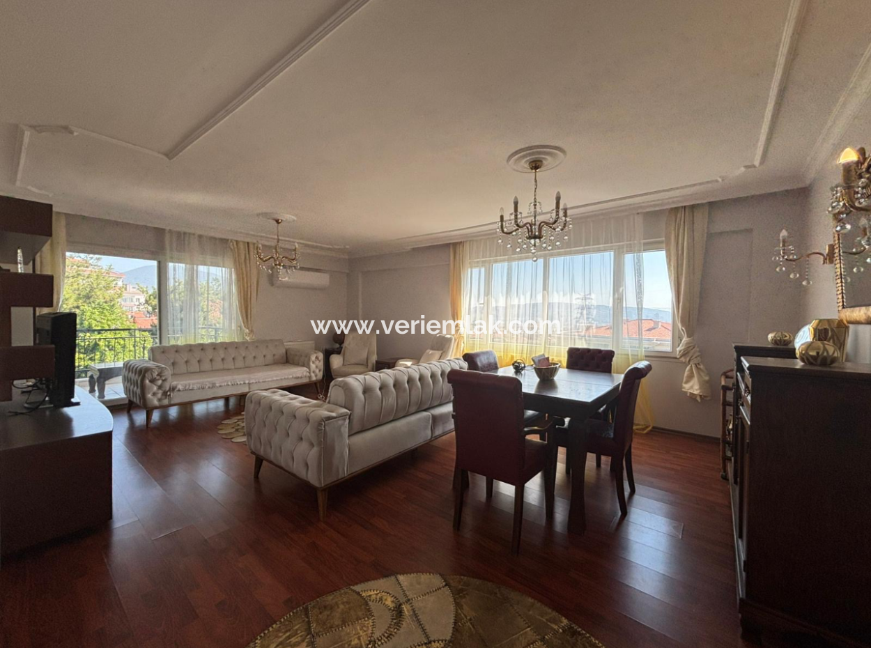 Bornova Evka 3 Deniz Sitesinde 3+1 150M2 Kombili Kiralık Daire!