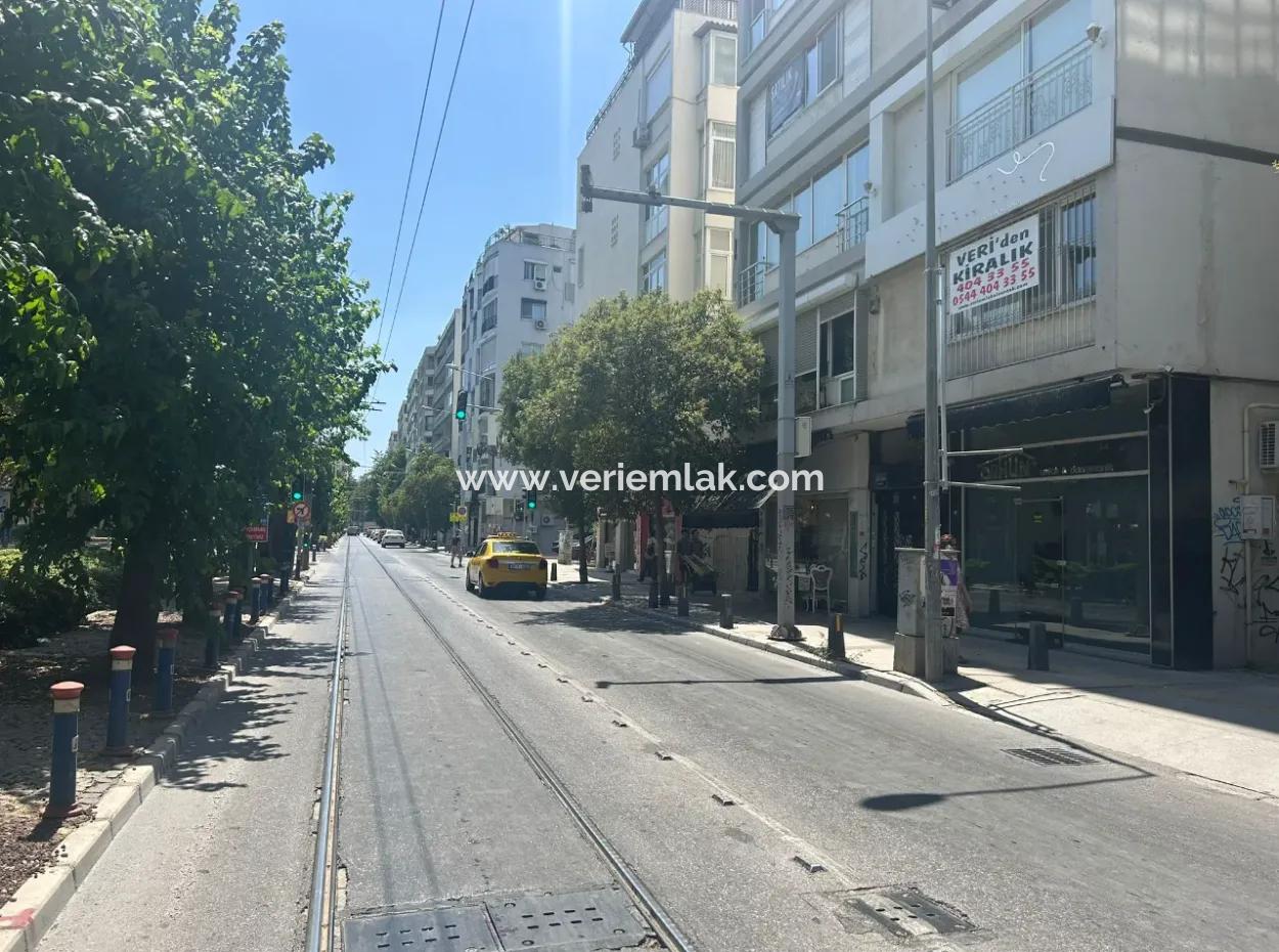 Alsancak Hocazade Cami Tramvay Durağına Yürüme Mesafesinde Kiralık Daire