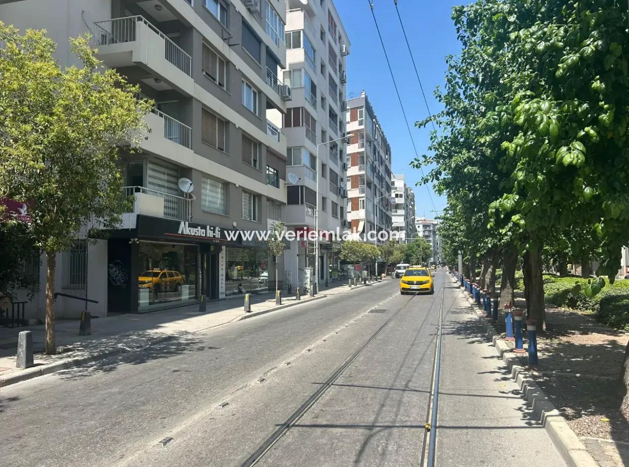 Alsancak Hocazade Cami Tramvay Durağına Yürüme Mesafesinde Kiralık Daire