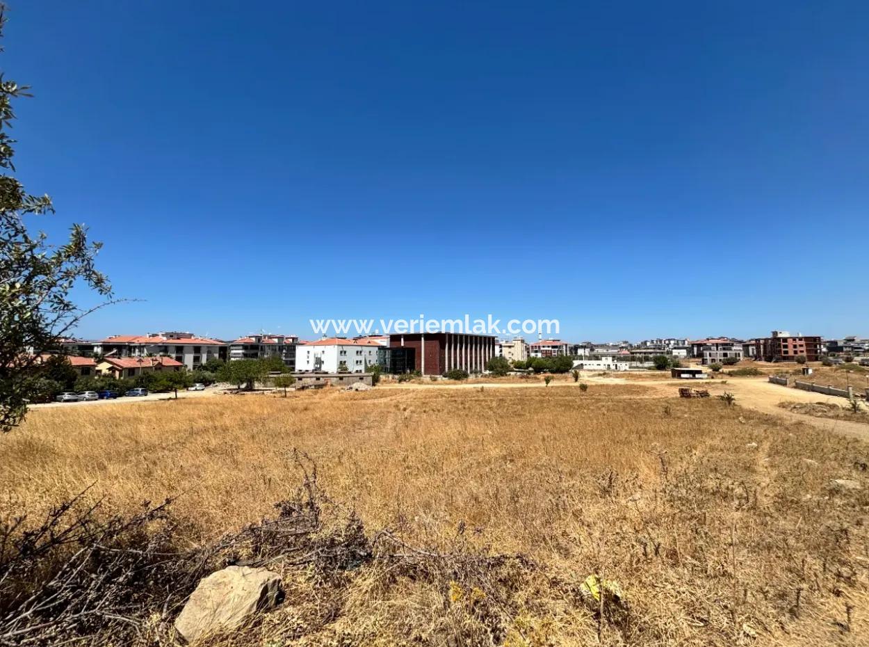 Seferihisar Çolakibrahimbey Mahallesi’nde Yatay Mimariye Uygun, Villa Yapımına Elverişli Satılık Arsa