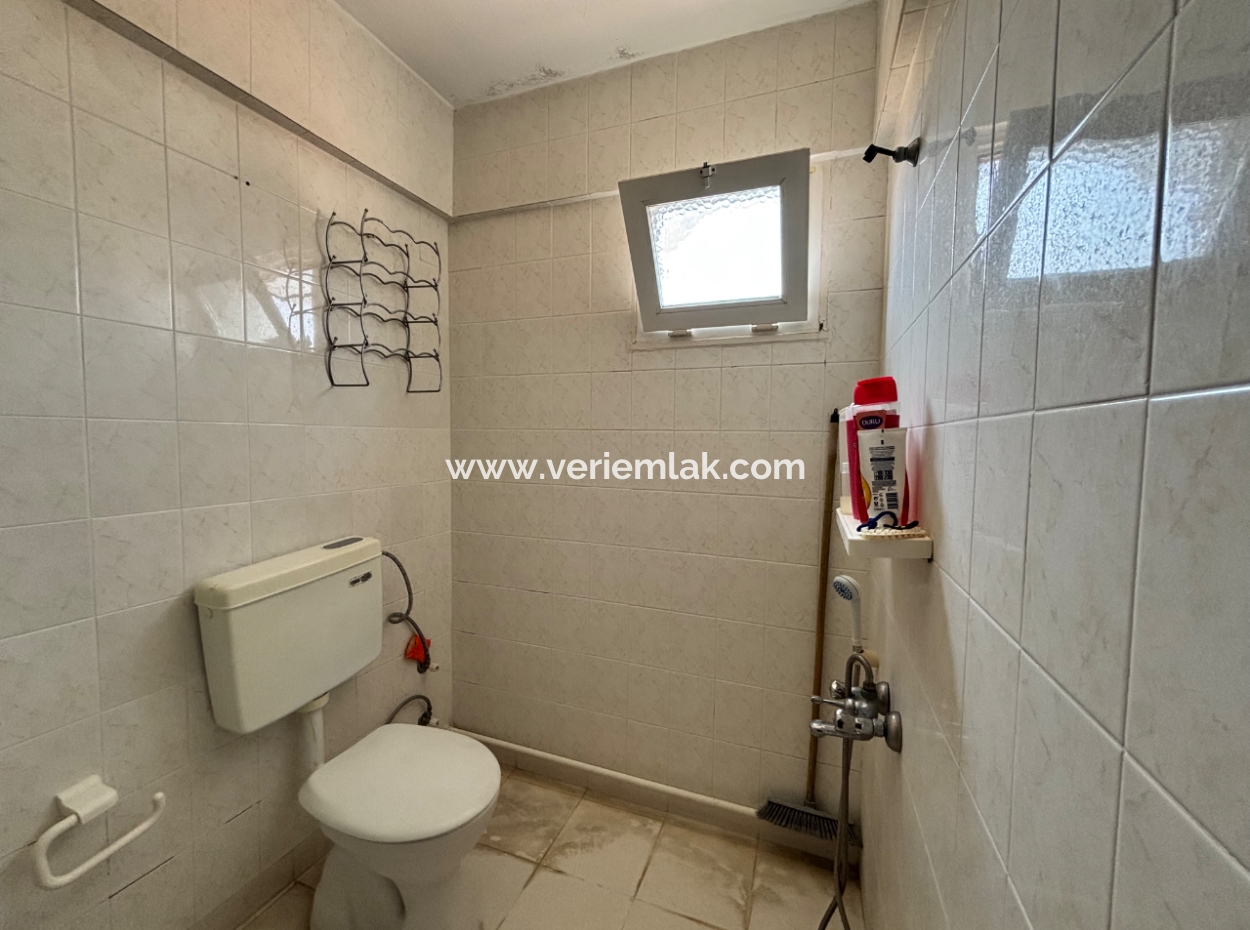 Gümüldür Çarşı’da 3+1 Eşyalı Ebeveyn Banyolu 130 M2 Satılık Daire