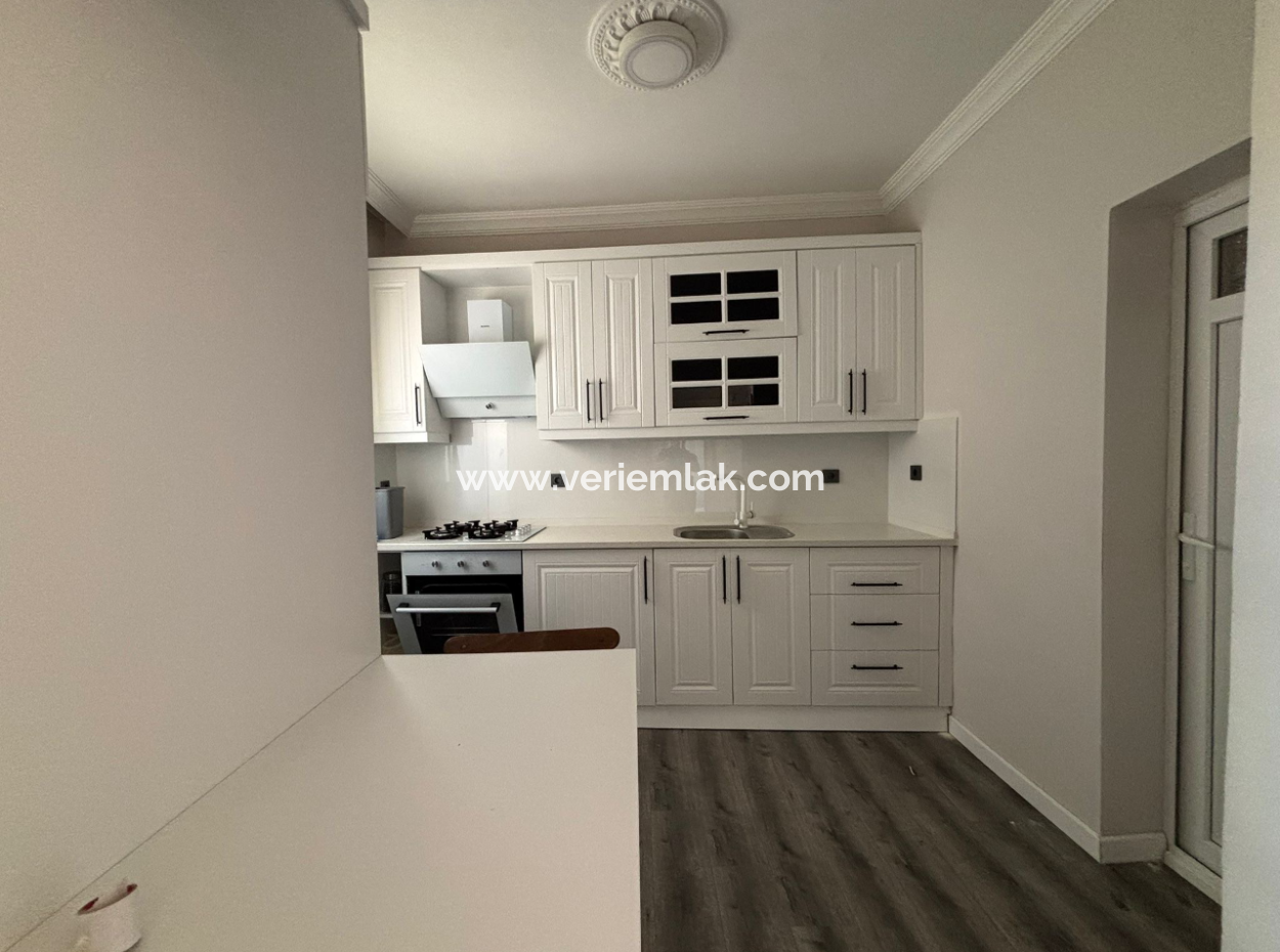 Konak Varyantta 1+1 65M2 1.Kat Kiralık Eşyalı Daire!