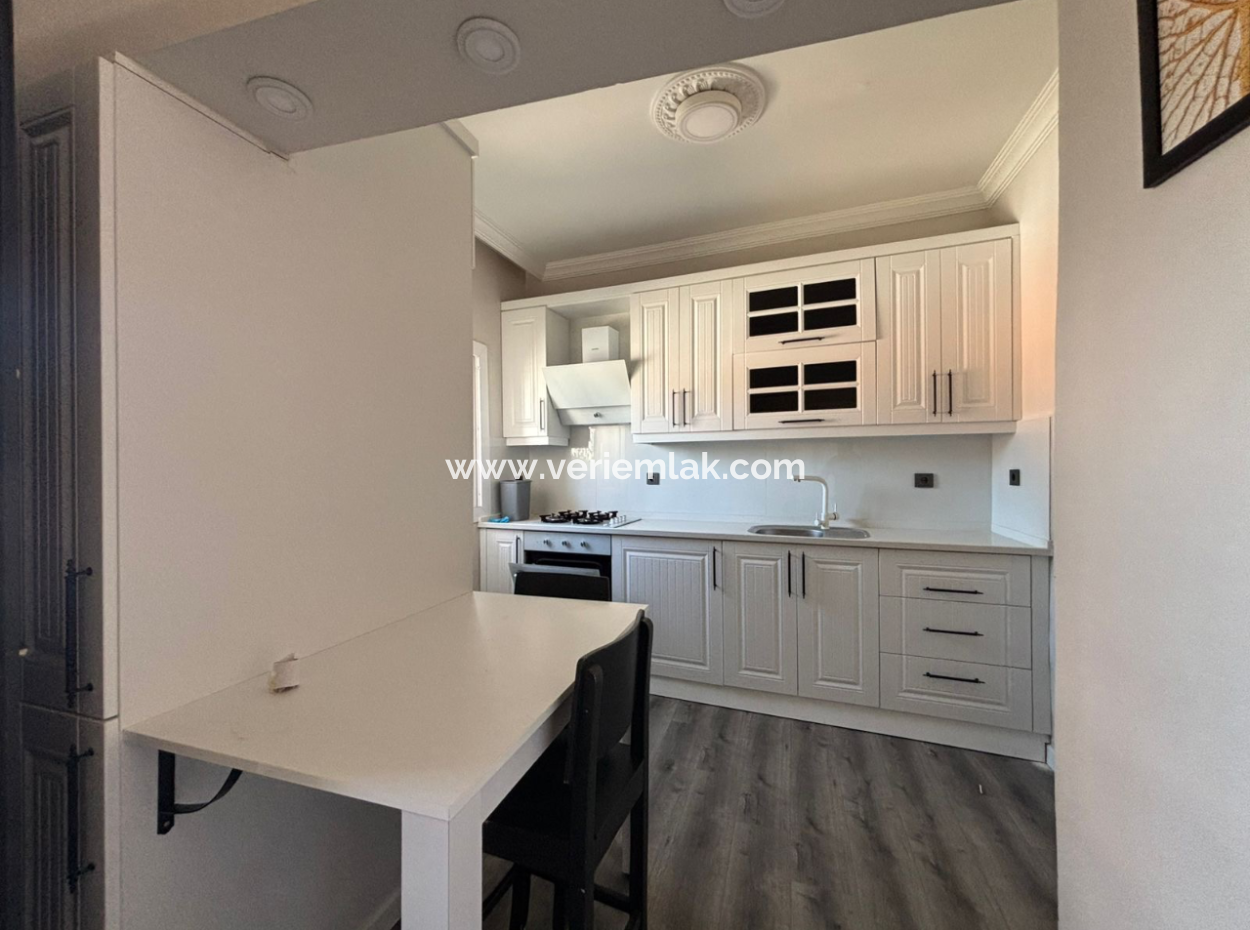 Konak Varyantta 1+1 65M2 1.Kat Kiralık Eşyalı Daire!
