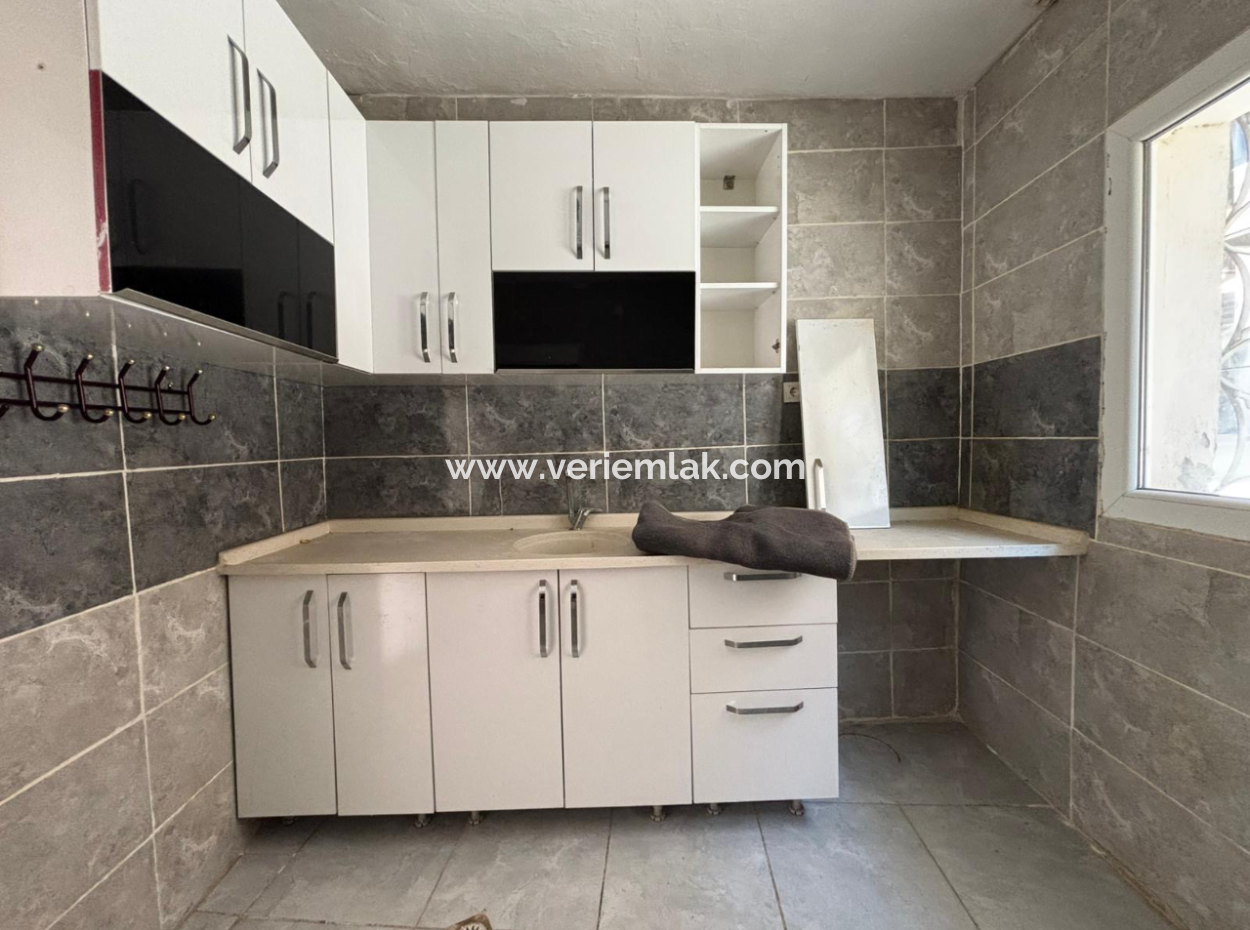 Konak Varyantta 1+1 65M2 1.Kat Kiralık Eşyalı Daire!
