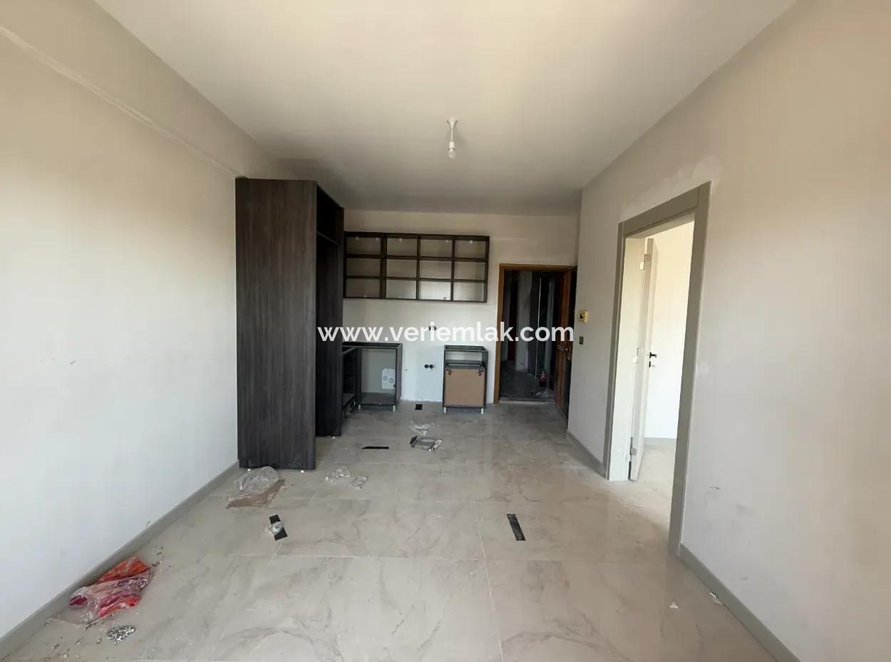 Çolakibrahim Mahallesi’nde Modern Ve Konforlu 1+1 Satılık Daire