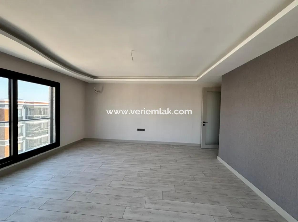 Seferihisar’da Yavaş Şehrin Kalbinde Konforlu Yaşam