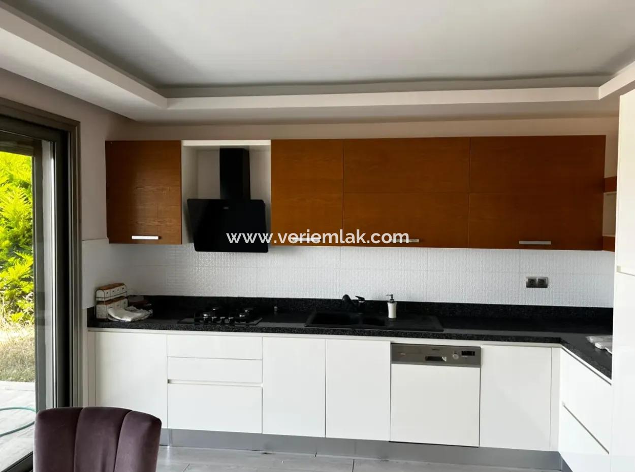 Turgutreis Yalı'da Denizin Kıyısında Müstakil Lüks Villa