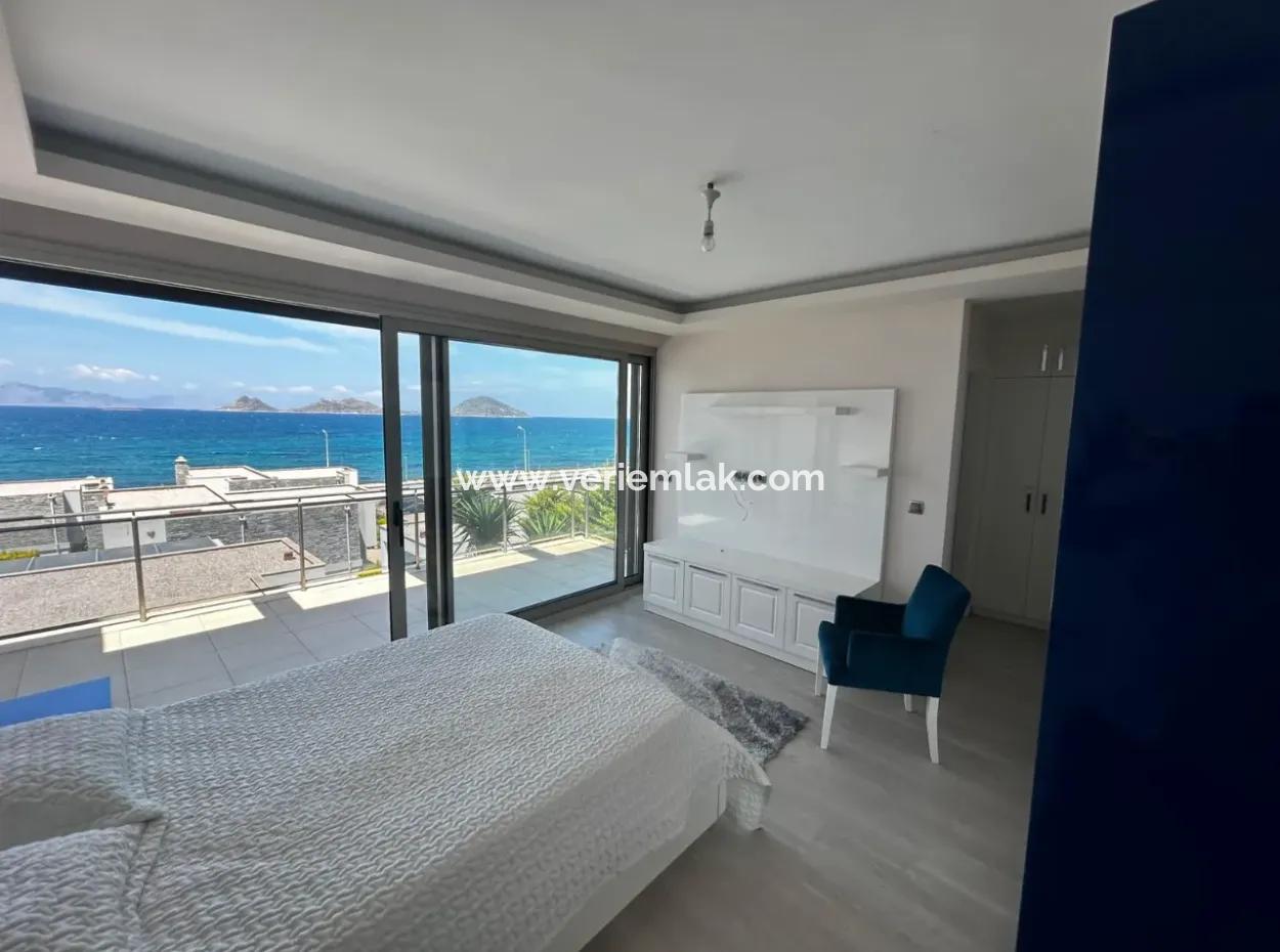 Turgutreis Yalı'da Denizin Kıyısında Müstakil Lüks Villa