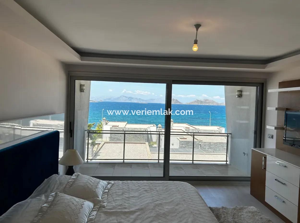 Turgutreis Yalı'da Denizin Kıyısında Müstakil Lüks Villa