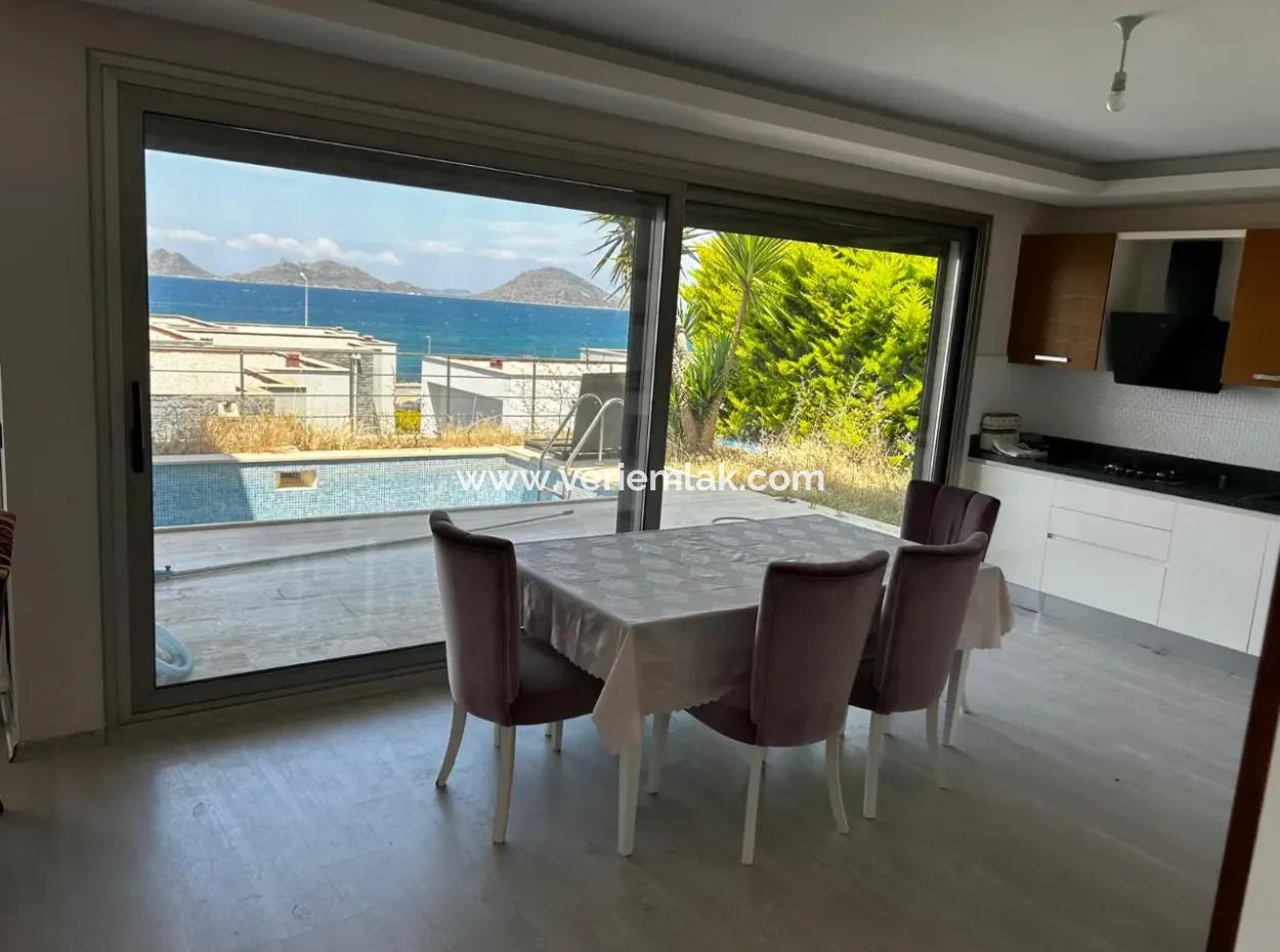Turgutreis Yalı'da Denizin Kıyısında Müstakil Lüks Villa