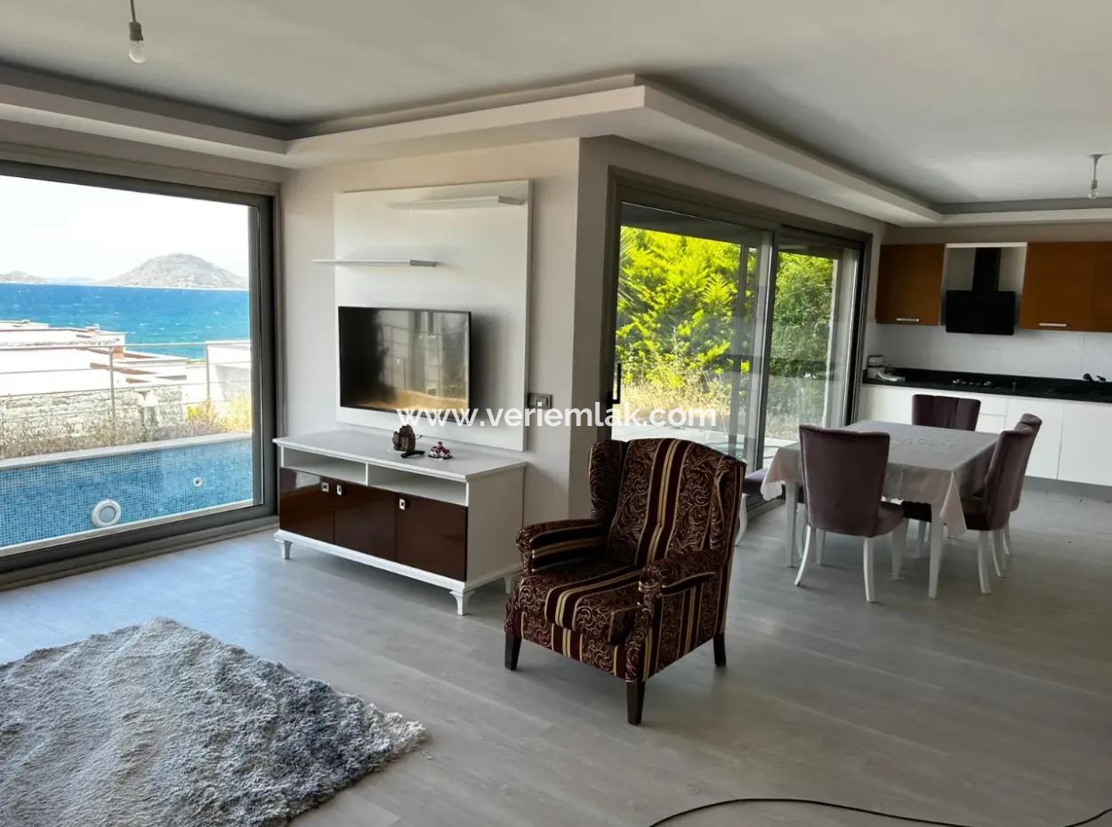 Turgutreis Yalı'da Denizin Kıyısında Müstakil Lüks Villa
