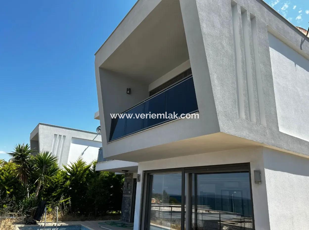 Turgutreis Yalı'da Denizin Kıyısında Müstakil Lüks Villa