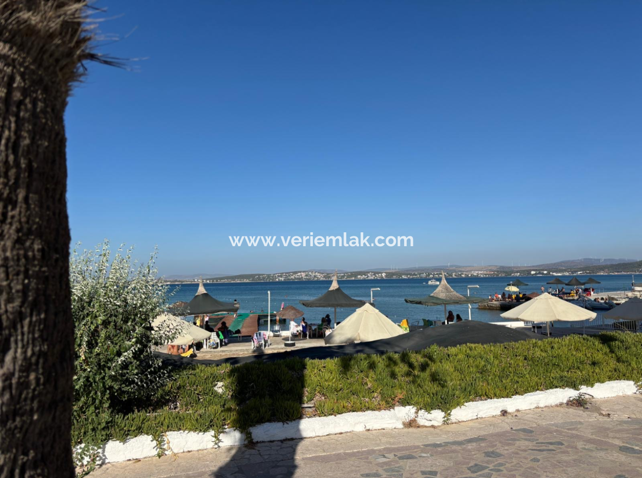 Çeşmede Özel Plajlı Yıldız Sahil Sitesinde 2+1 Kiralık Daire!