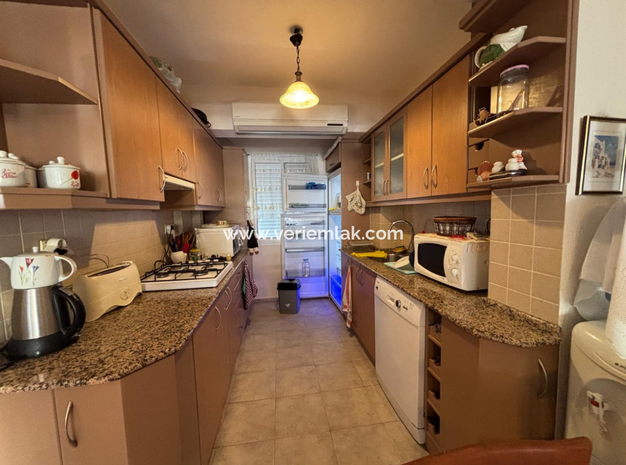 Çeşmede Özel Plajlı Yıldız Sahil Sitesinde 2+1 Kiralık Daire!