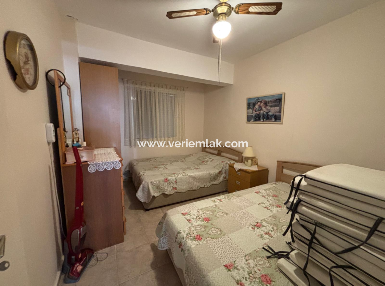 Çeşmede Özel Plajlı Yıldız Sahil Sitesinde 2+1 Kiralık Daire!