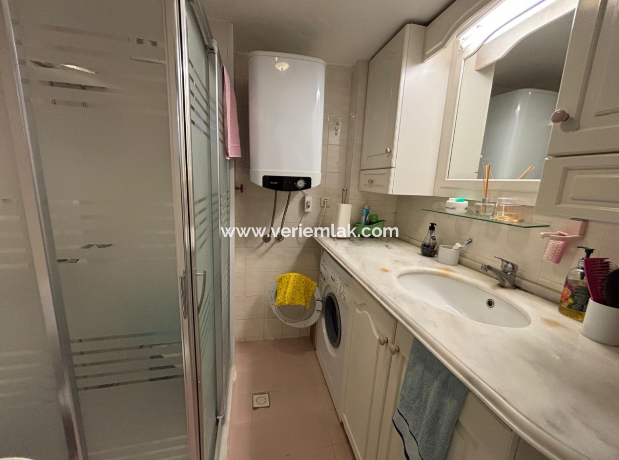 Çeşmede Özel Plajlı Yıldız Sahil Sitesinde 2+1 Kiralık Daire!