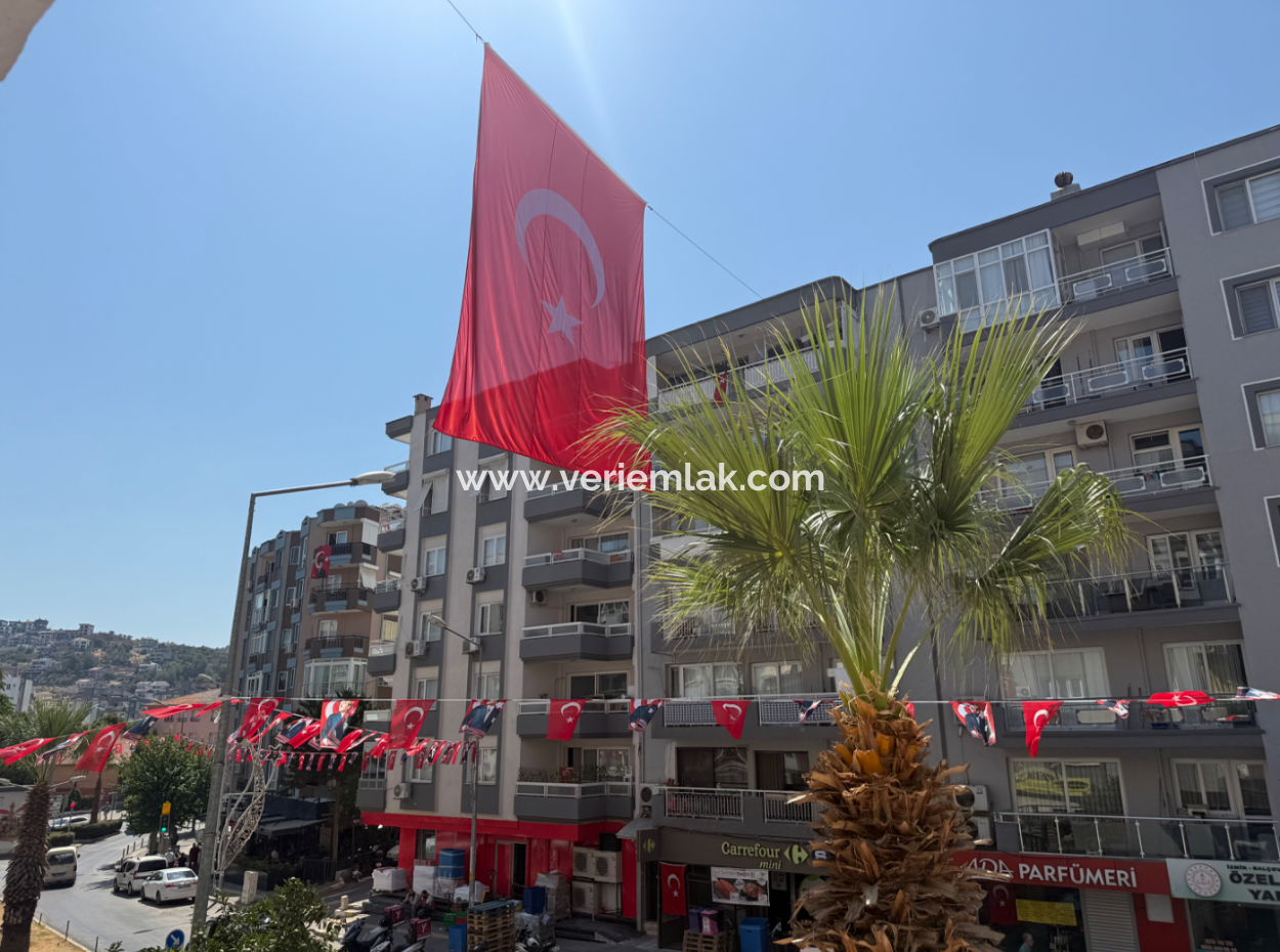 Ekonomi Üniversitesi Yakınında Full Tadilatlı Cadde Üzeri Masrafsız