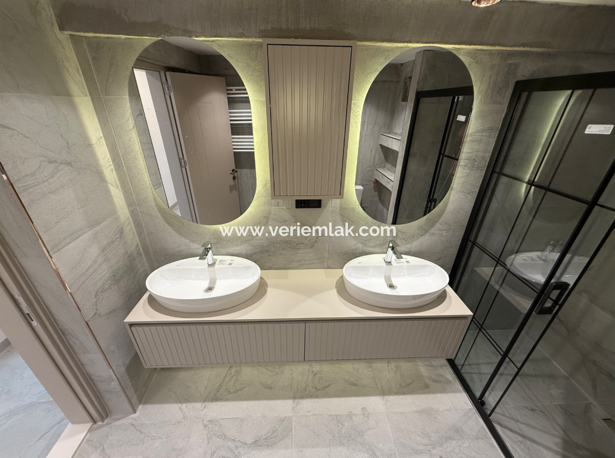 Ekonomi Üniversitesi Yakınında Full Tadilatlı Cadde Üzeri Masrafsız