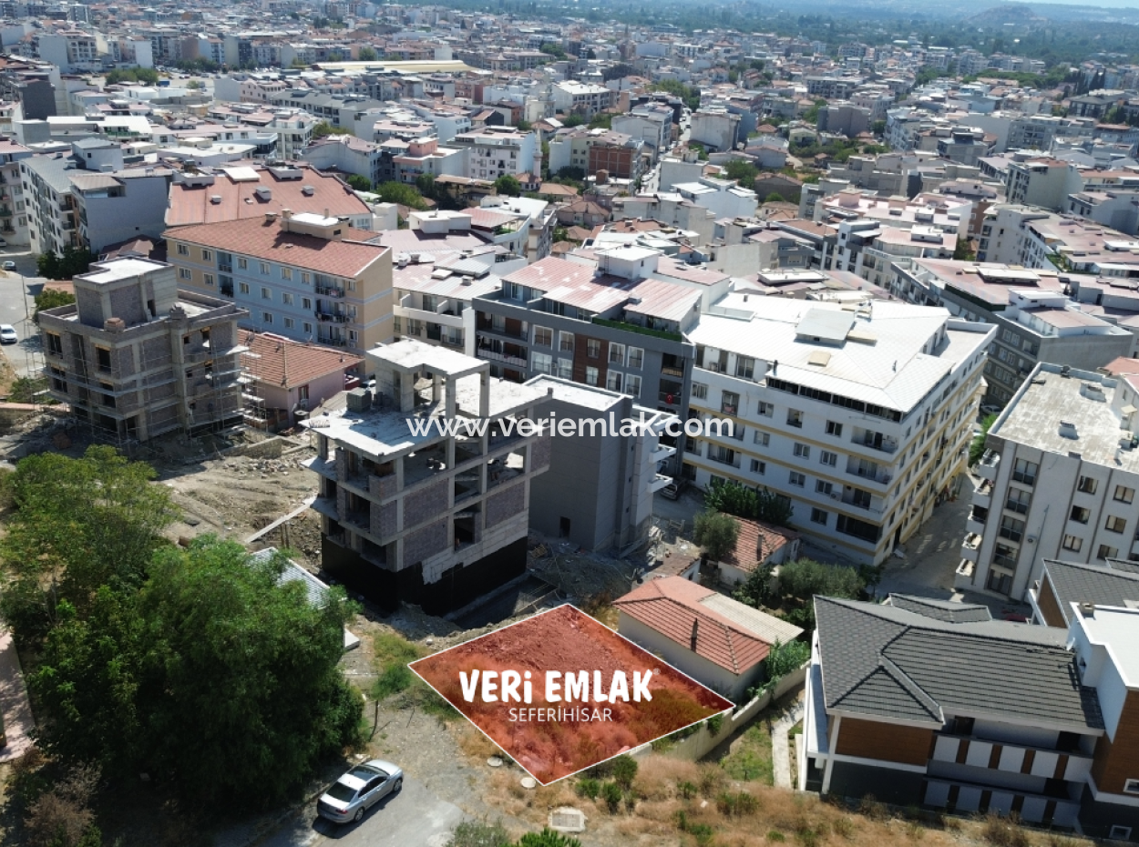 Seferihisar Devlet Hastanesi Yakın 300M2 Satılık İmarlı Arsa