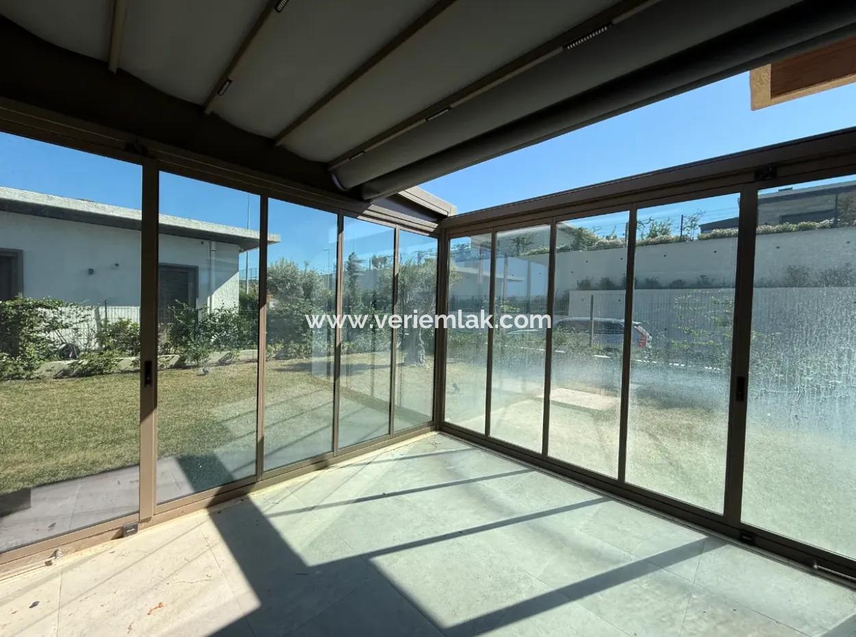 Folkart Urla Country – Tek Katlı Müstakil 5+1 Villa