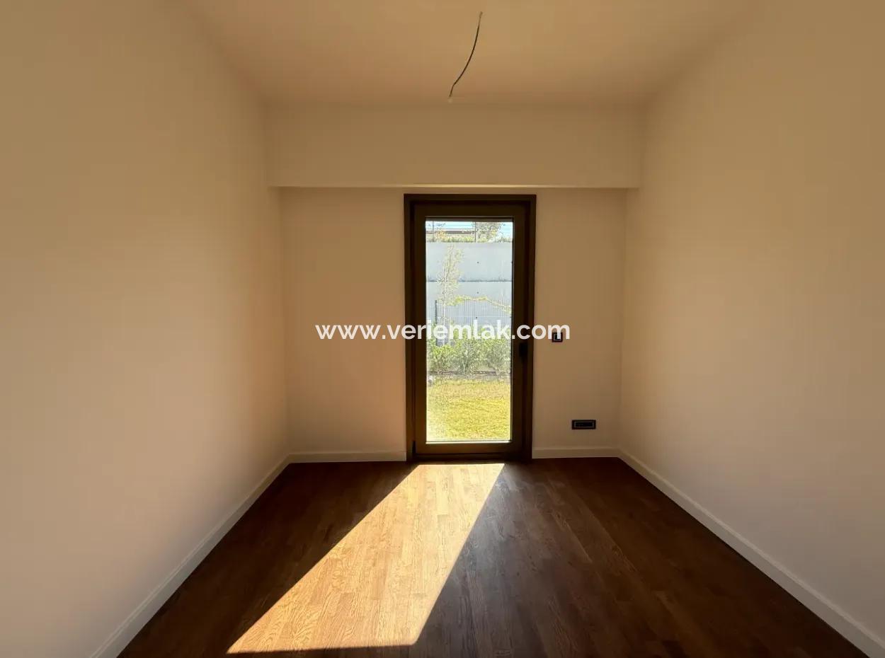 Folkart Urla Country – Tek Katlı Müstakil 5+1 Villa