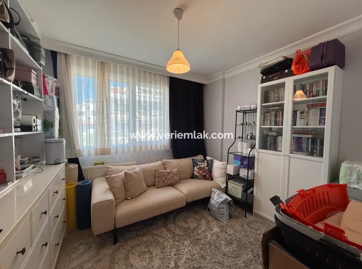 Sığacık Marina Yakınında Geniş Ve Konforlu Satılık Daire!