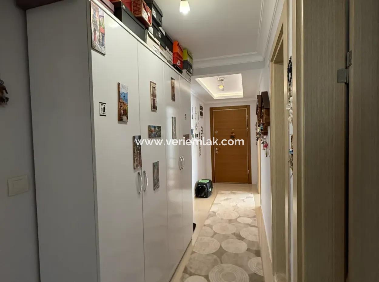 Sığacık Marina Yakınında Geniş Ve Konforlu Satılık Daire!