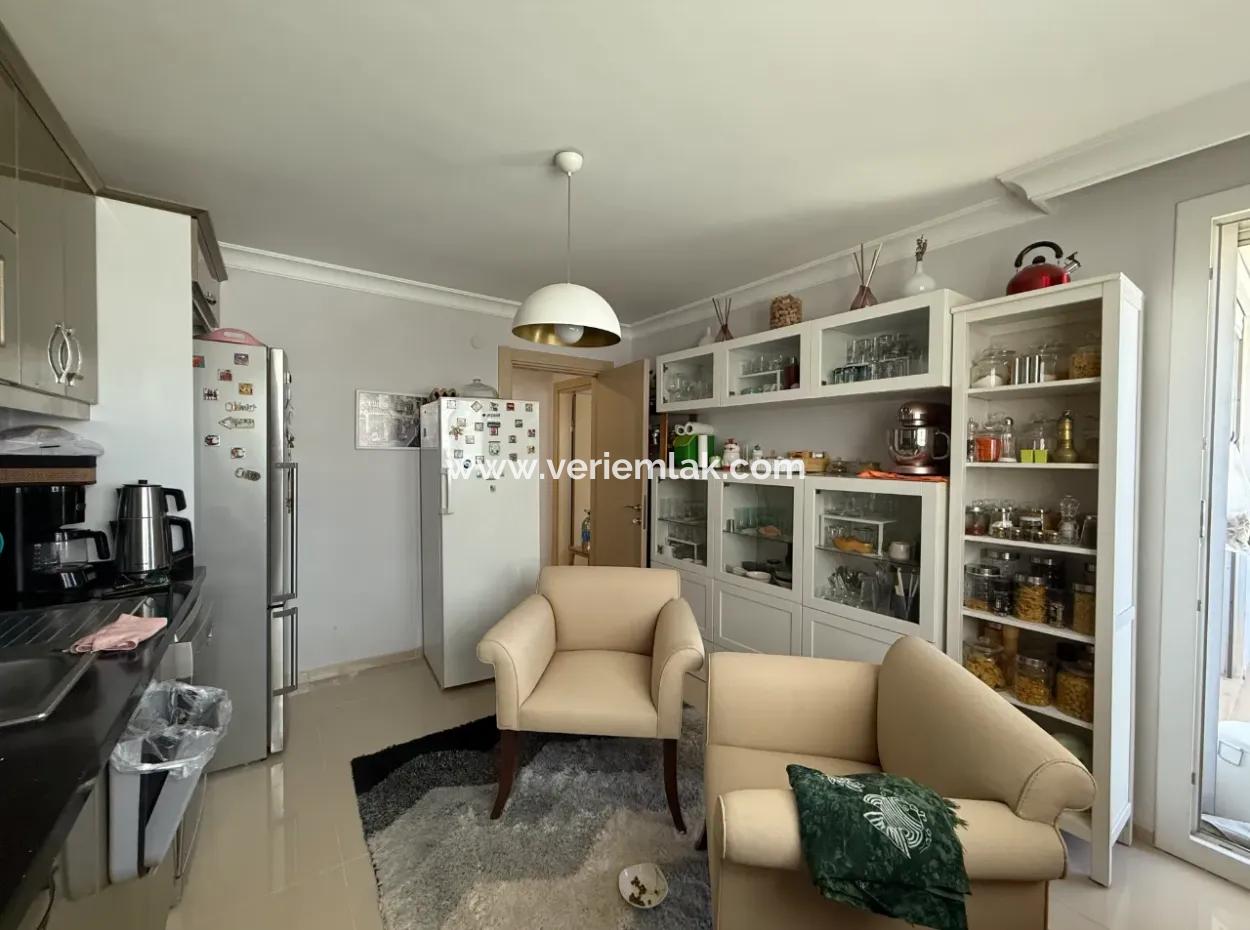 Sığacık Marina Yakınında Geniş Ve Konforlu Satılık Daire!