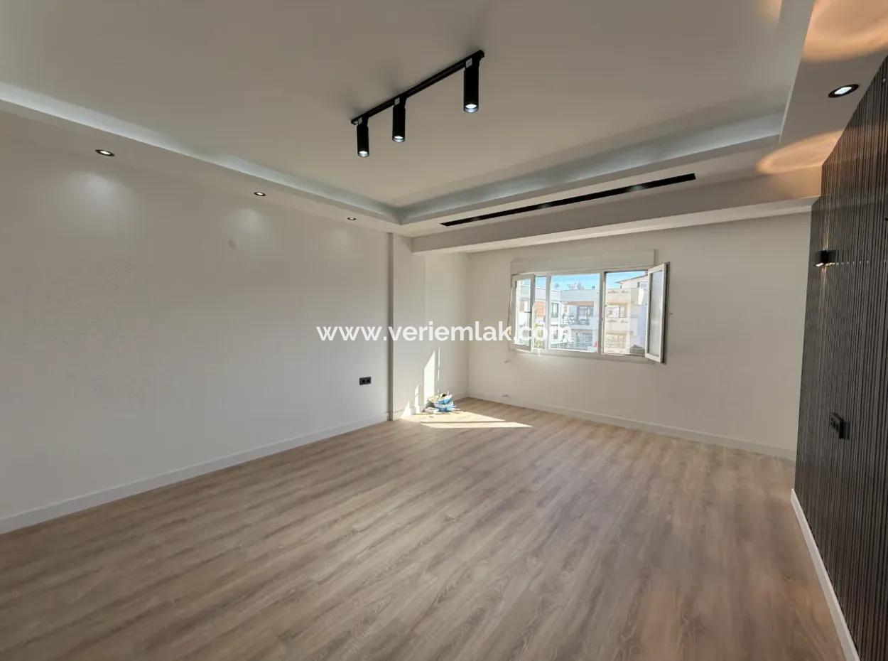 Sığacık’ta Yaz-Kış Yaşama Uygun 5+1 Daire