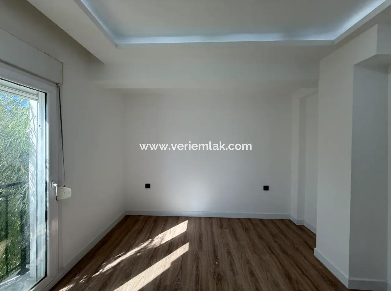 Sığacık’ta Yaz-Kış Yaşama Uygun 5+1 Daire