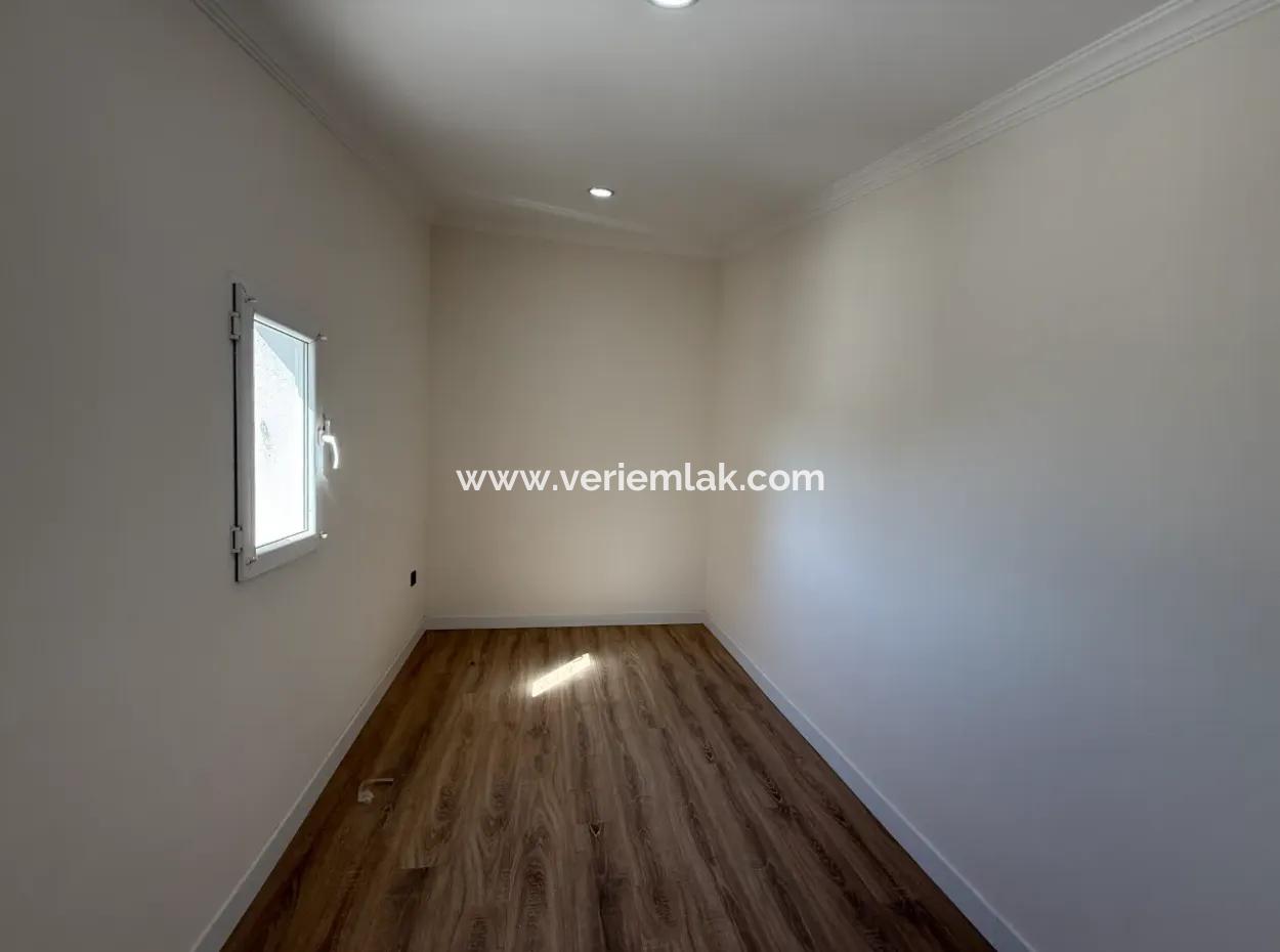 Sığacık’ta Yaz-Kış Yaşama Uygun 5+1 Daire