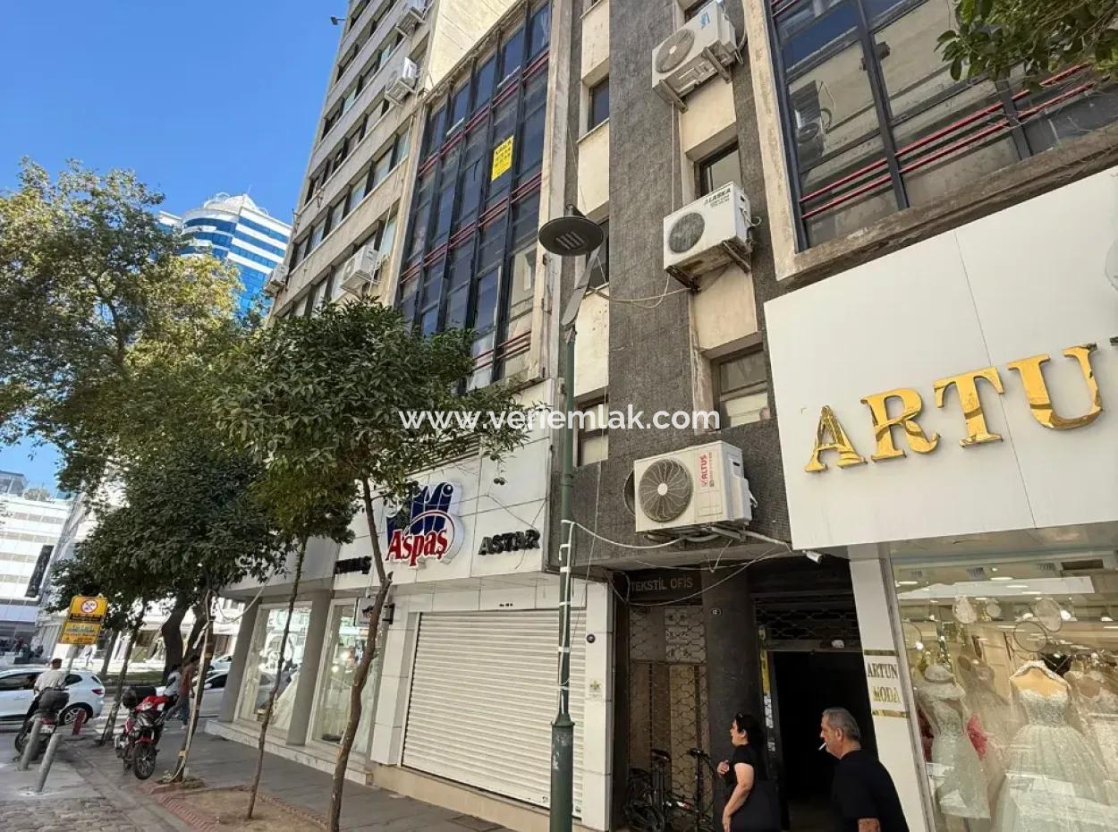 Mimar Kemalettinde Kiralık Ofis Gazi Bulvarı 2 Bina Mesafe'de