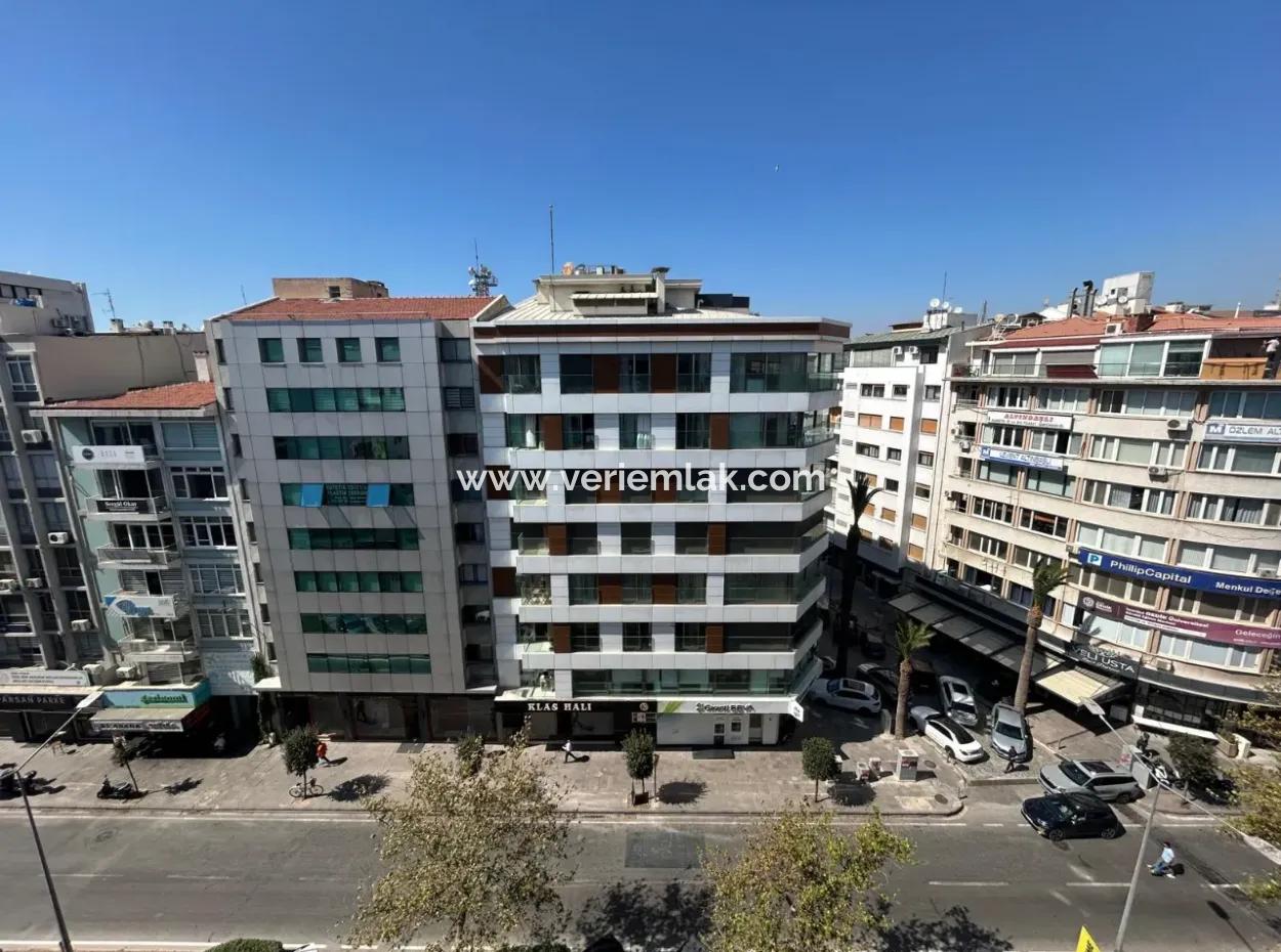 Cumhuriyet Meydanı’na Yürüme Mesafesinde 160 M2 Kiralık  Lüks Ofis!