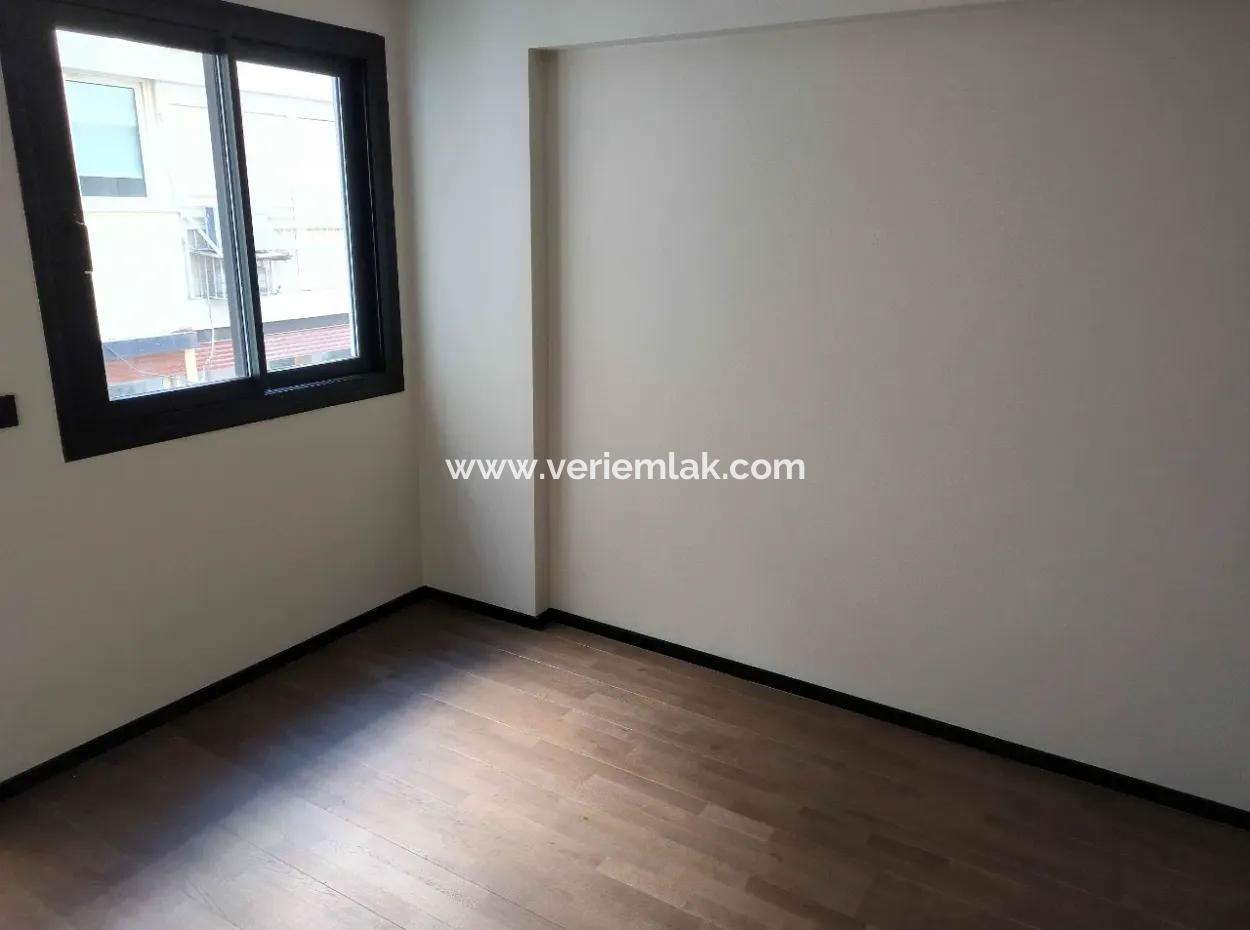 Cumhuriyet Bulvarı’nda Sıfır Binada Kiralık Prestijli İşyeri