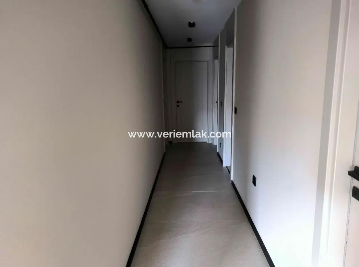 Cumhuriyet Bulvarı’nda Sıfır Binada Kiralık Prestijli İşyeri