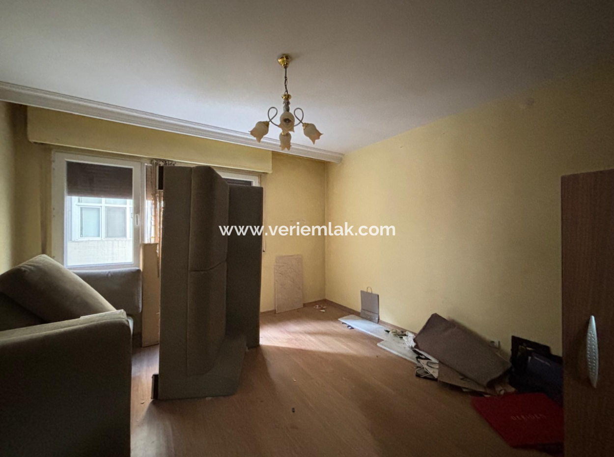 Alsancak – Cumhuriyet Bulvarın’da, Kordona Yakın Güvenlikli Sitede 3+1 – 140 M² Kiralık Daire