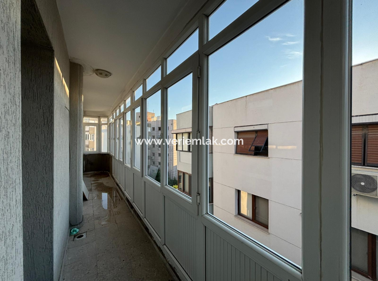 Alsancak Talatpaşa Yakını 2+1 Asansörlü Otoparklı Kiralık Daire.