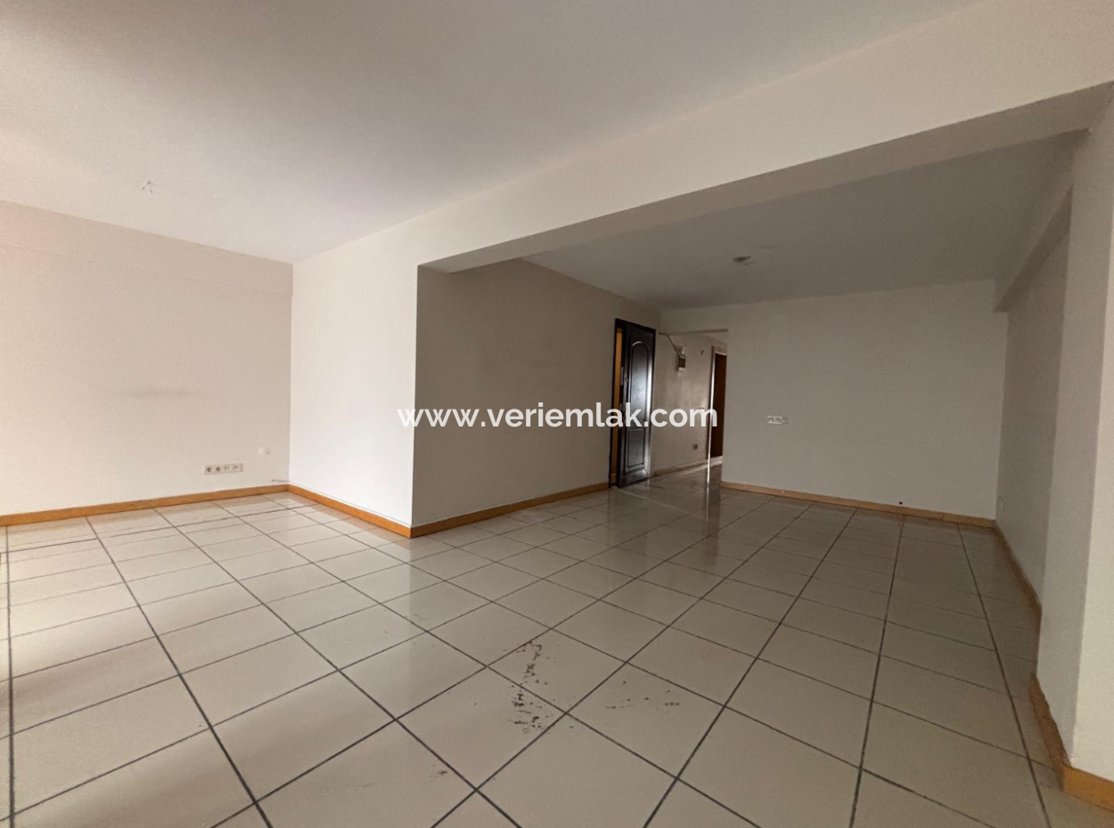 Alsancak Kıbrıs Şehitleri Caddesi Üzerinde Kiralık 100 M2 İşyeri Büro