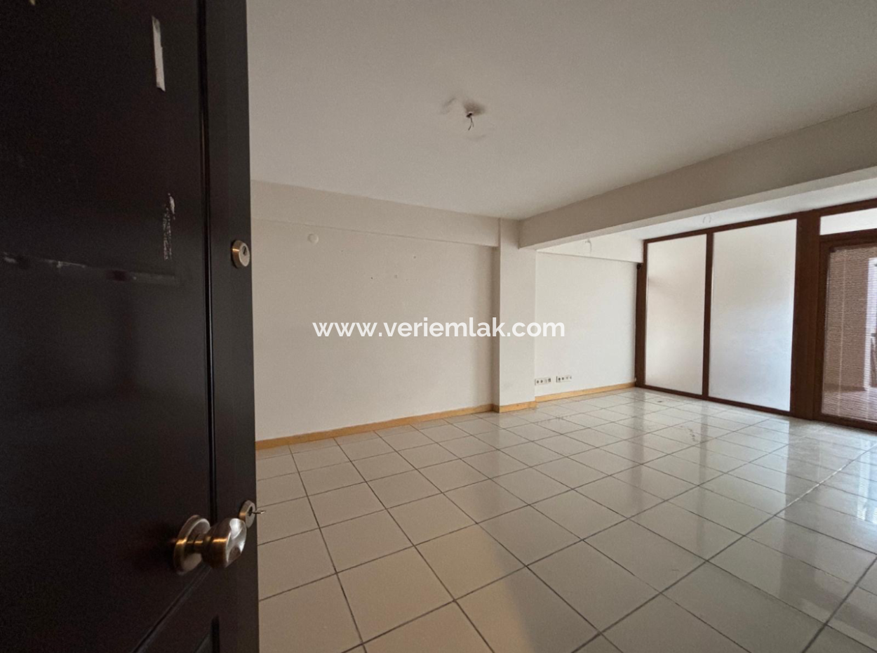 Alsancak Kıbrıs Şehitleri Caddesi Üzerinde Kiralık 100 M2 İşyeri Büro